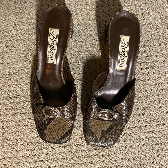 Brighton snakeskin embossed slide leather 8.5 - Picture 1 of 4